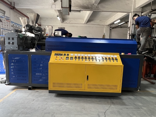 สายการอัดขึ้นรูปสายพานแซนวิชอัตโนมัติ PLC หน้าจอควบคุมแบบสัมผัส