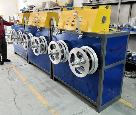 มอเตอร์การทํางานแบบสองแบบ PP STRAP WINDER ที่มีความแรงสูงกับสายไฟ servo motor และช่วงความเครียด 80-500kg