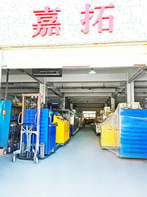 PLC เครื่องจักรอัดรีดสายพานบรรจุ PET / เทปสำหรับบรรจุด้วยเกล็ดขวดรีไซเคิล เครื่องบรรจุอัตโนมัติเต็มรูปแบบ