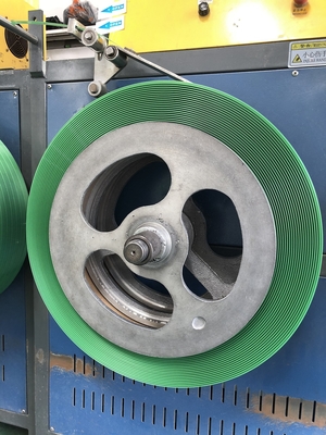 เครื่องทำสายรัด PET ความกว้างของสายรัด 9-32 มม. พร้อมข้อผิดพลาด 0.2 มม. สำหรับใช้ในอุตสาหกรรม
