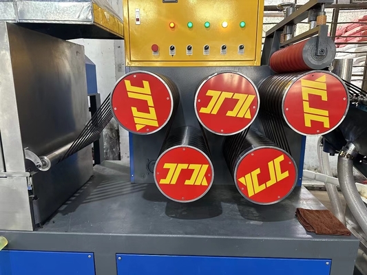 เครื่องทําสาย PP สกรูเดียว 1 ถึง 4 โพลีโปรพีเลน สเตปปิ้ง สายการผลักดัน การทํางานและการบํารุงรักษาง่าย สาย PP