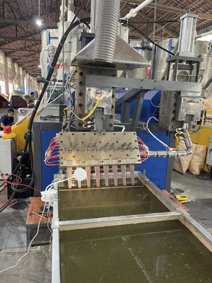 เครื่องผลิตสายพับ PP สกรูเดียว 1 ถึง 4 สายพับ Polypropylene Strapping Extrusion Line สายพับ PP สายพับความเร็วสูง