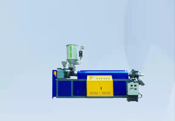 เครื่องผลิตสายพัดพลาสติก PP โพลีโปรพีเลน 300kg / H Output 6 สายพัด ความเร็วสูง 6 สายพัด 300kg / h PP สายพัด