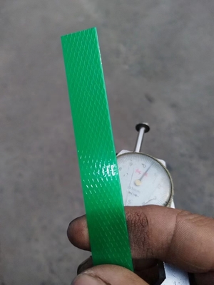 ความยาว 1000m-3000m PET Packaging Strap สําหรับความต้องการการบรรจุภัณฑ์อุตสาหกรรม
