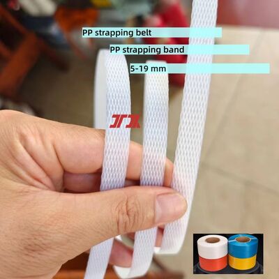 5-19 มิลลิเมตร สะดวกต่อสิ่งแวดล้อม น้ําหนักเบา น่าเชื่อถือ PP Strapping Packing Belt For School Supplies
