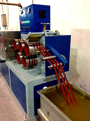 ขวดควบคุม PLC Flakes PP สายรัดพลาสติก Winder 280m/Min