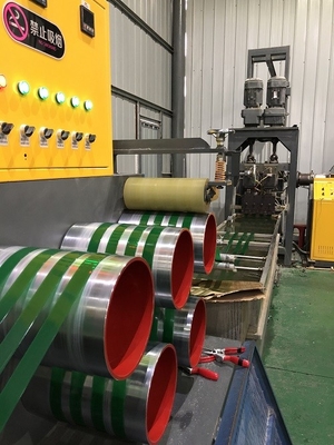 อัตโนมัติ 400 กิโลกรัม / ชั่วโมง เครื่องทําเชือก PET 19 มม ความกว้างเชือกแบนด์ Extruder ด้วยการควบคุม PLC